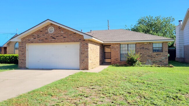 Foto del edificio - Adorable 3/2/2 Available Now!