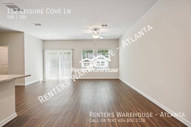 Foto del edificio - 3 Bedroom Townhome in the Heart of McDonough