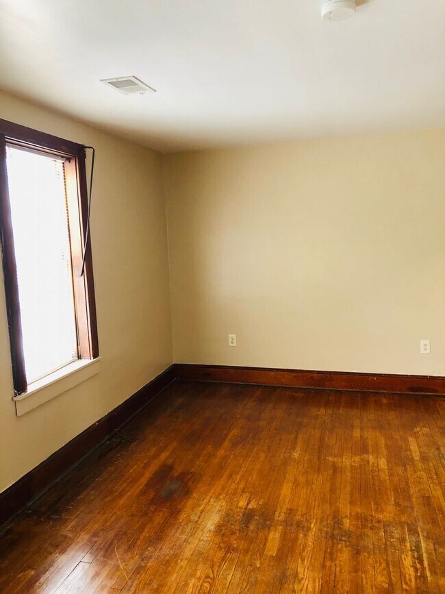 Foto del edificio - 1301 N Main St