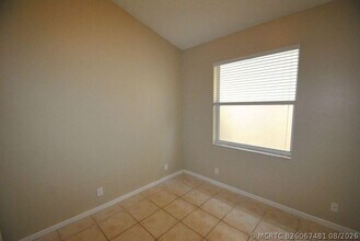 Building Photo - 7704 Thornlee Dr