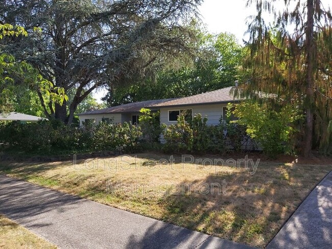 Building Photo - 1530 NW 27th St