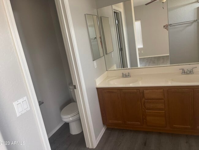 Foto del edificio - 21655 N 36th Ave