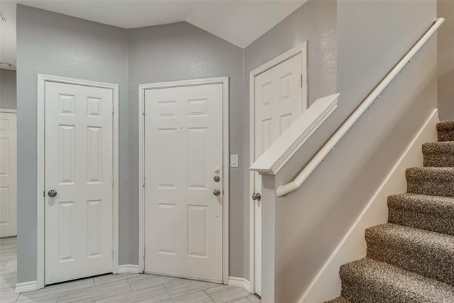 Building Photo - 8613 Heather Ridge Dr