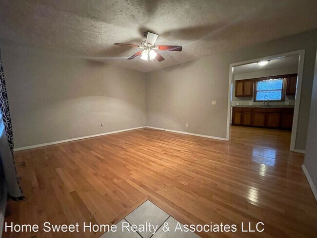 Building Photo - 3 br, 1 bath House - 144 S Pinewood Ave