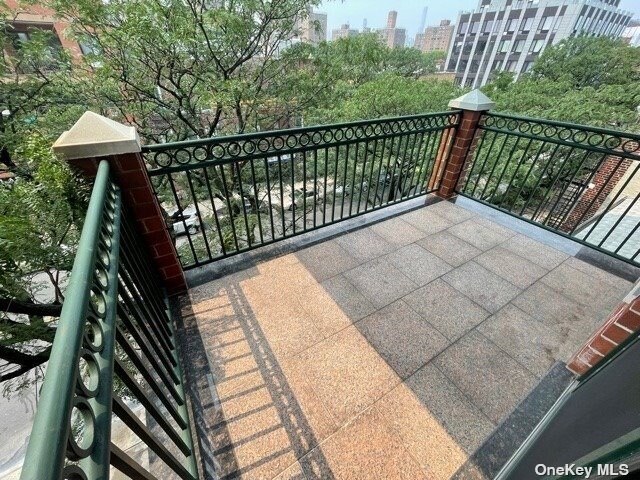 Foto del edificio - 23-17 Broadway