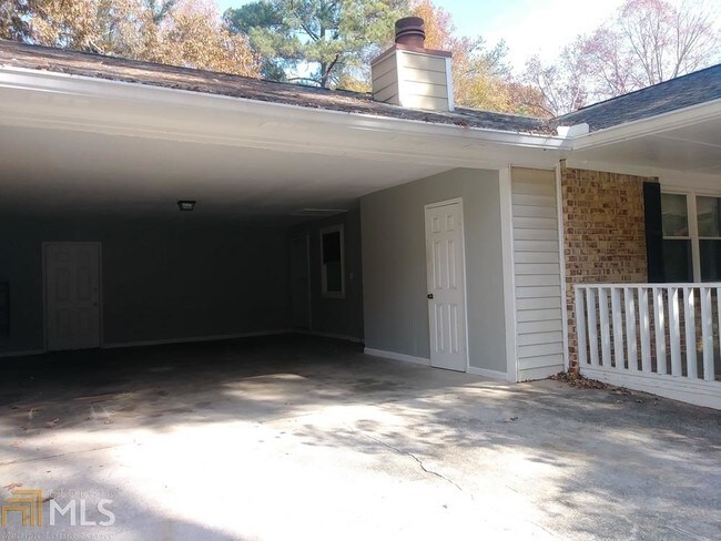 Building Photo - 5008 Springtree Ct