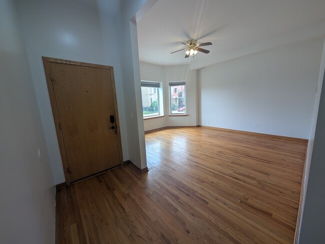 Building Photo - 3212 W Warren Blvd