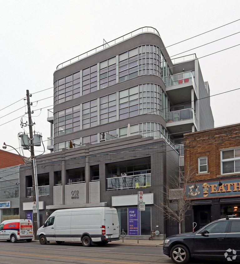 Modern Beach Lofts Apartments 952 Kingston Rd Toronto, ON
