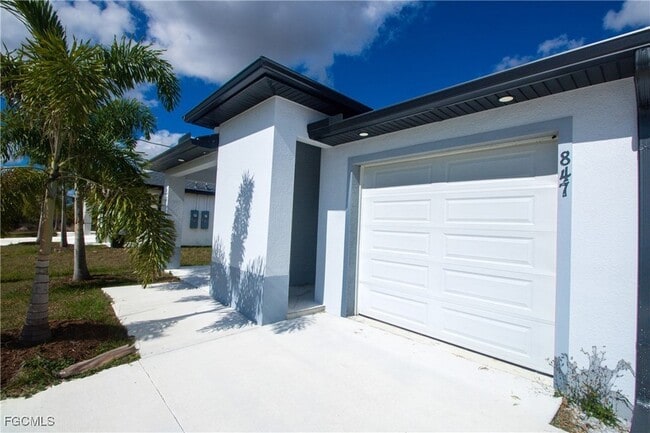 Foto del edificio - 847 Duplex St E