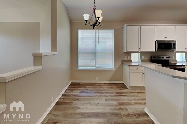 Foto del edificio - 2720 Maple Creek Dr