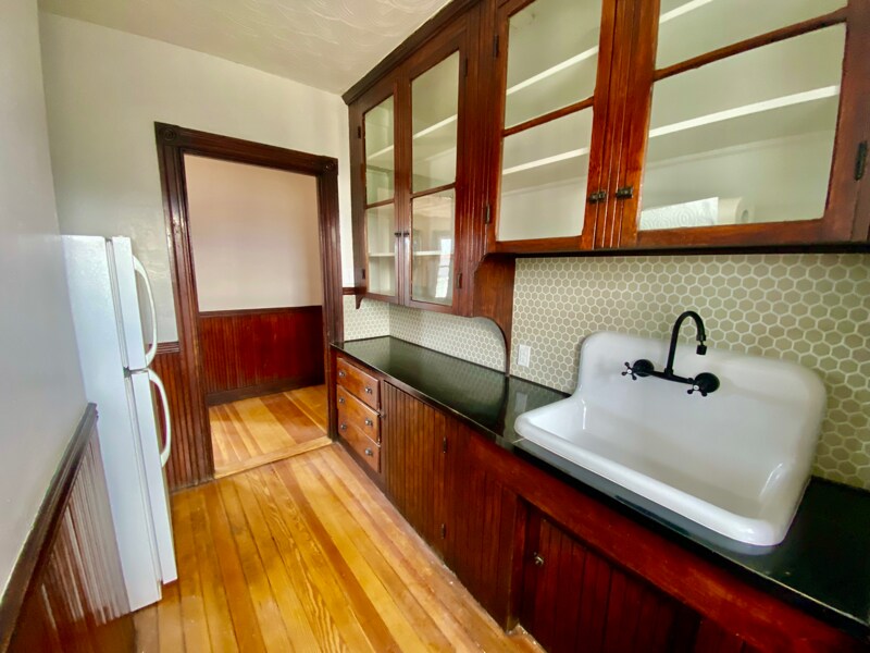 54 Clifford St Unit 3, Pawtucket, RI 02860 Condo for Rent in