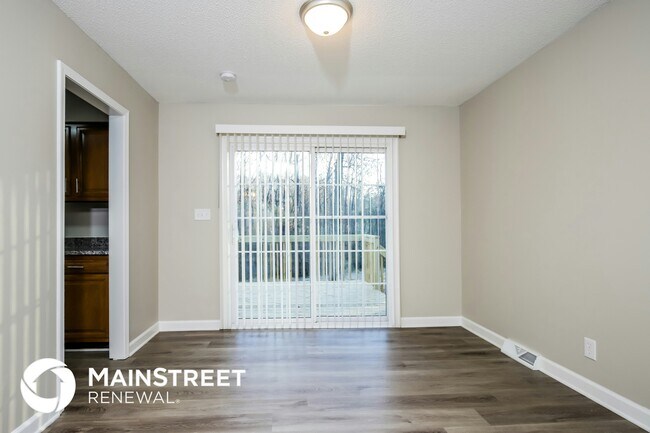 Foto del edificio - 258 Shallowbrook Dr