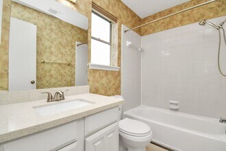 Building Photo - 12400 Brookglade Cir