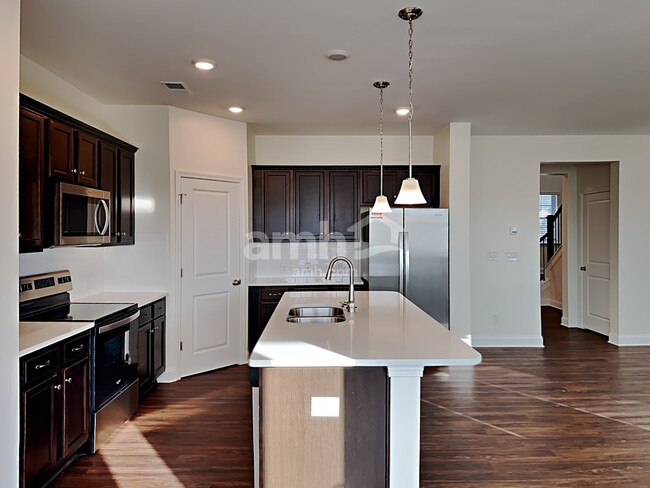 Building Photo - 124 Twin River Dr