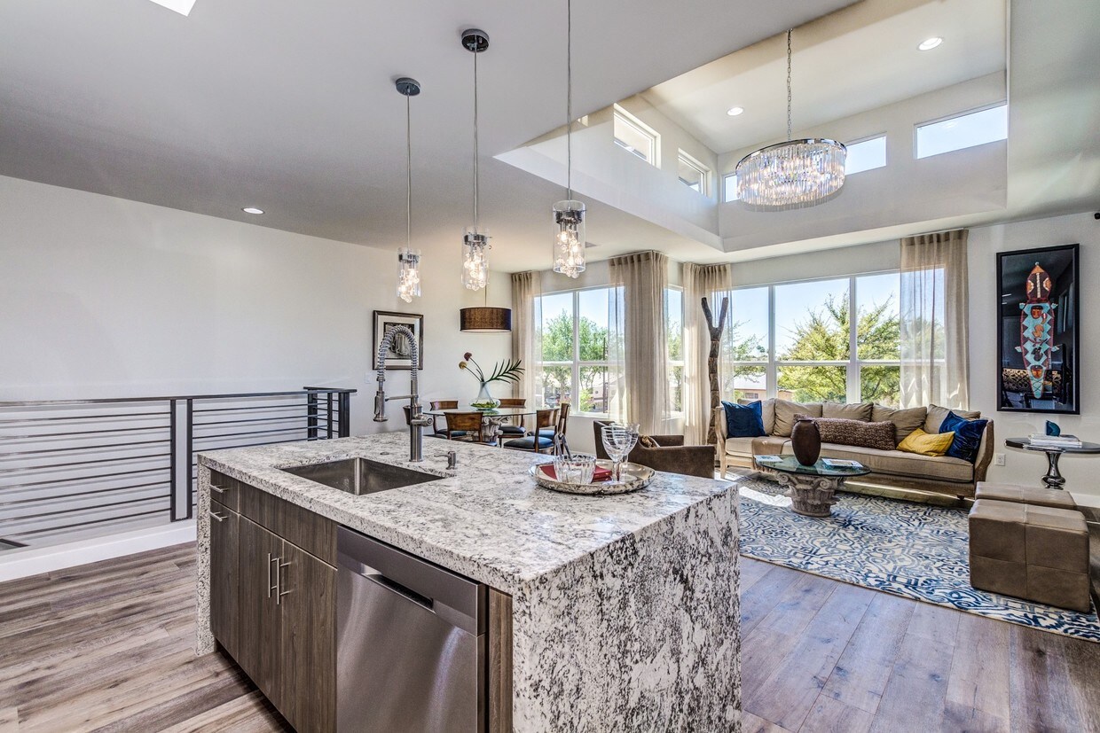 Open Floor Plan - 1214 W 5th St