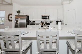 Building Photo - 5728 Oakmont Ct