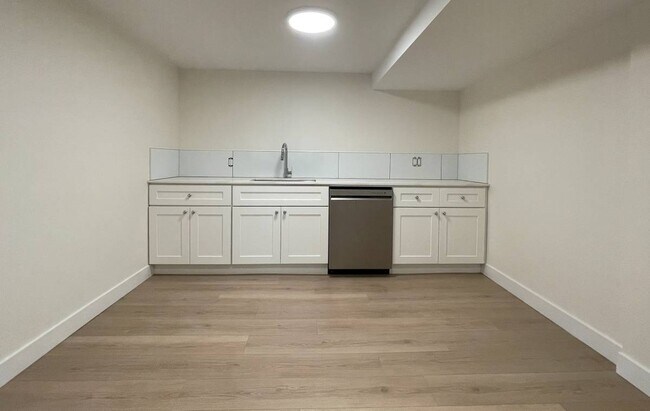 Photo du bâtiment - 396 W 26th Ave