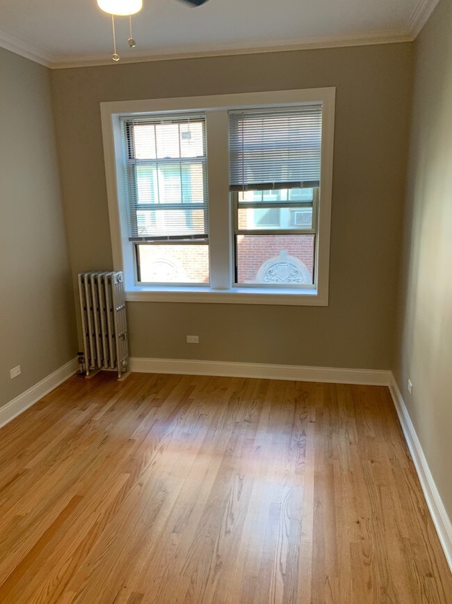 Foto del edificio - 6133 N Hoyne Ave