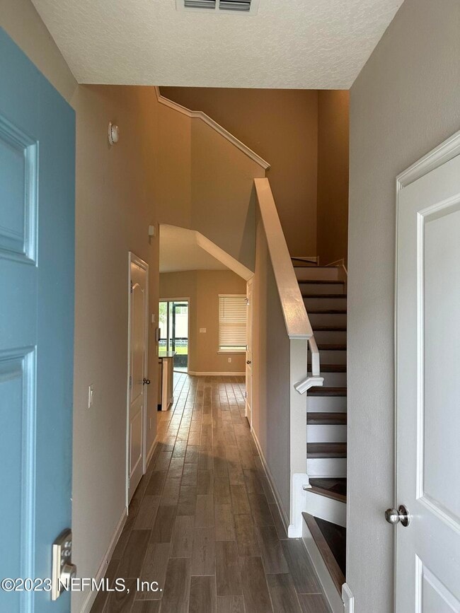 Building Photo - 10296 Alder Creek Ln