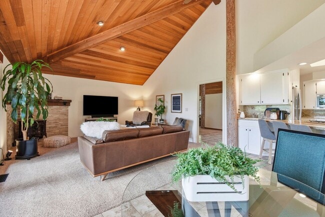 Building Photo - 4730 Woodcliff Ct