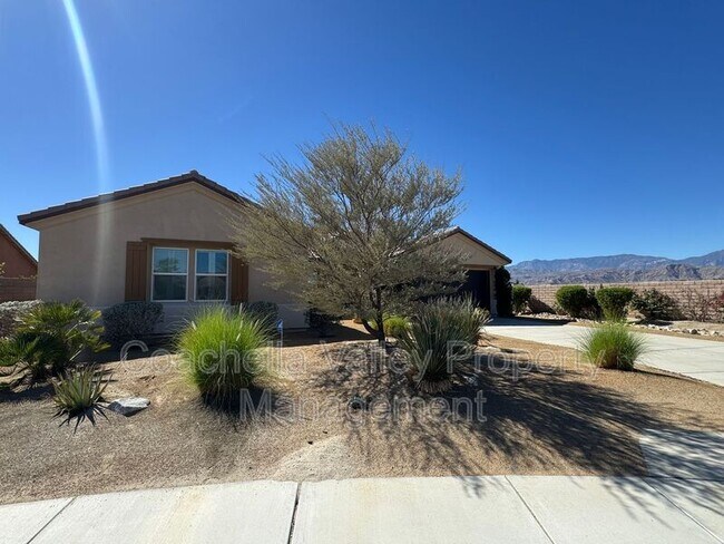 Foto del edificio - 74049 Kingston Ct W