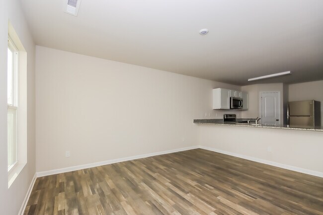 Building Photo - 125 Zach Dr
