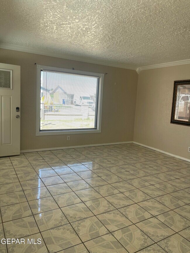 Building Photo - 252 Trinity Pl