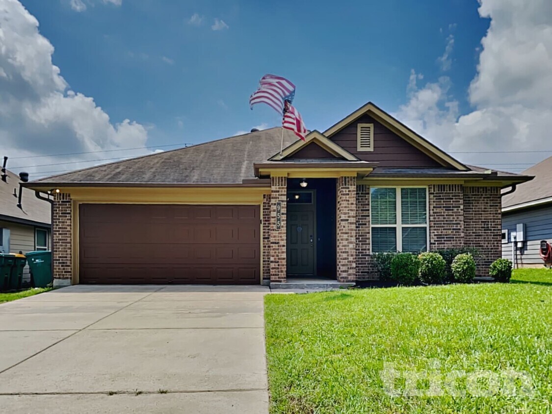 Foto principal - 955 Oak Falls Dr