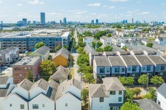 Building Photo - 4106 Marina St