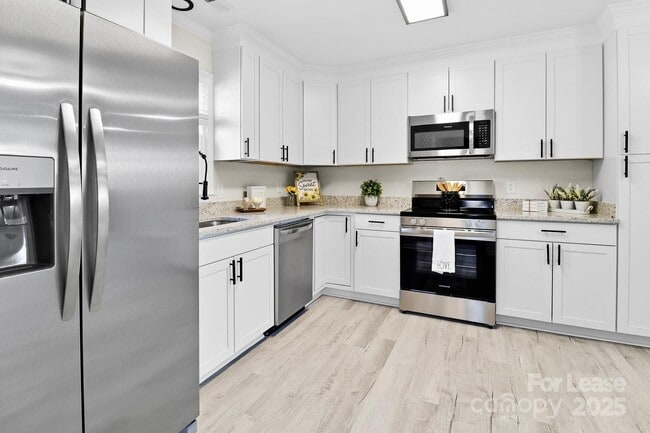 Foto del edificio - 7605 Bramblewood Dr