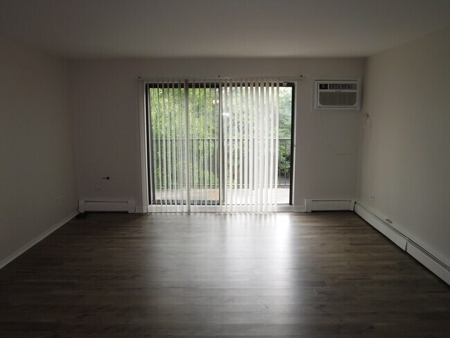 Building Photo - 1669 Ishnala Dr