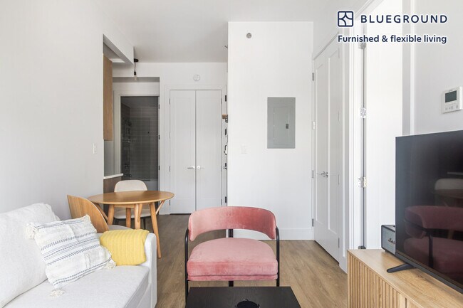 Building Photo - 82 4th Ave