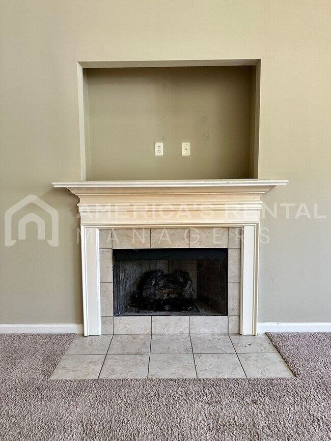 Foto del edificio - Home For Rent In Calera! AVAILABLE TO VIEW...