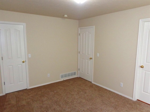 Building Photo - 4445 S Wakeport Bay