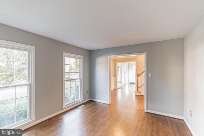 Building Photo - 13954 Valley Country Dr