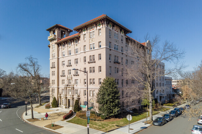 Building Photo - Woodward-A-Condominium