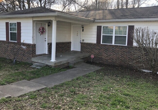 Building Photo - 745 Linden Green Dr