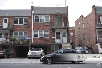 Building Photo - 150-20 89th St