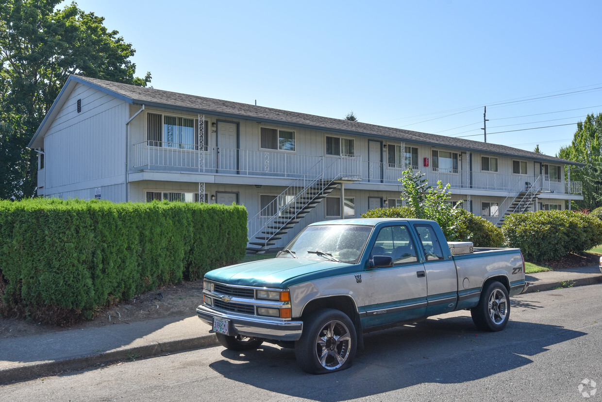 Primary Photo - Willow Terrace Apartments