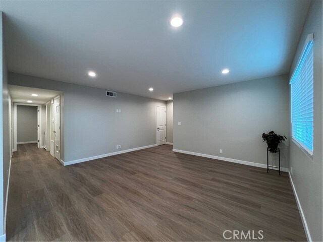 Building Photo - 1214 Huntington Dr