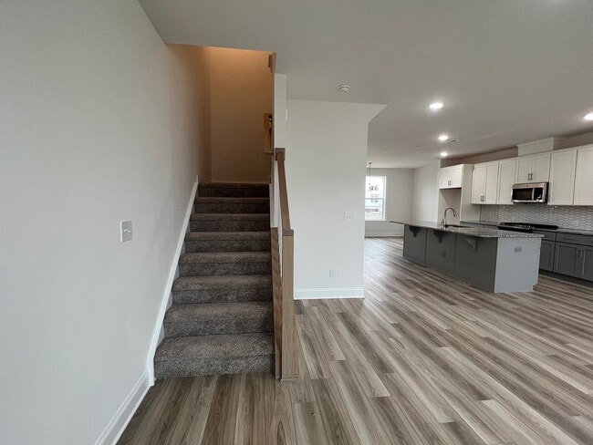 Foto del edificio - Room in Townhome on Walnut Hl Rd NW