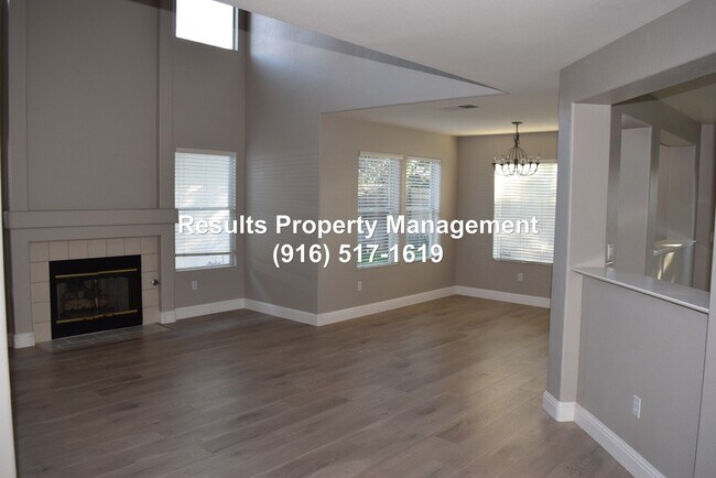 Foto del edificio - Gated East Roseville 3 Bed 2 Bath Home