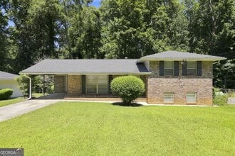 Building Photo - 2909 Briarwood Blvd