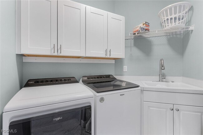 Foto del edificio - 4182 Bay Beach Ln