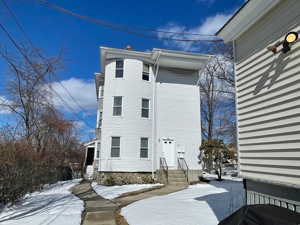 Primary Photo - 15 A King Philip Rd