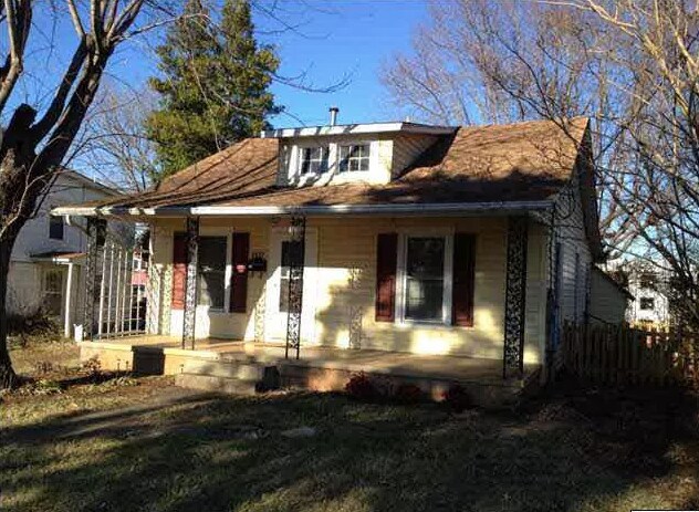 Primary Photo - 1107 Cherry St