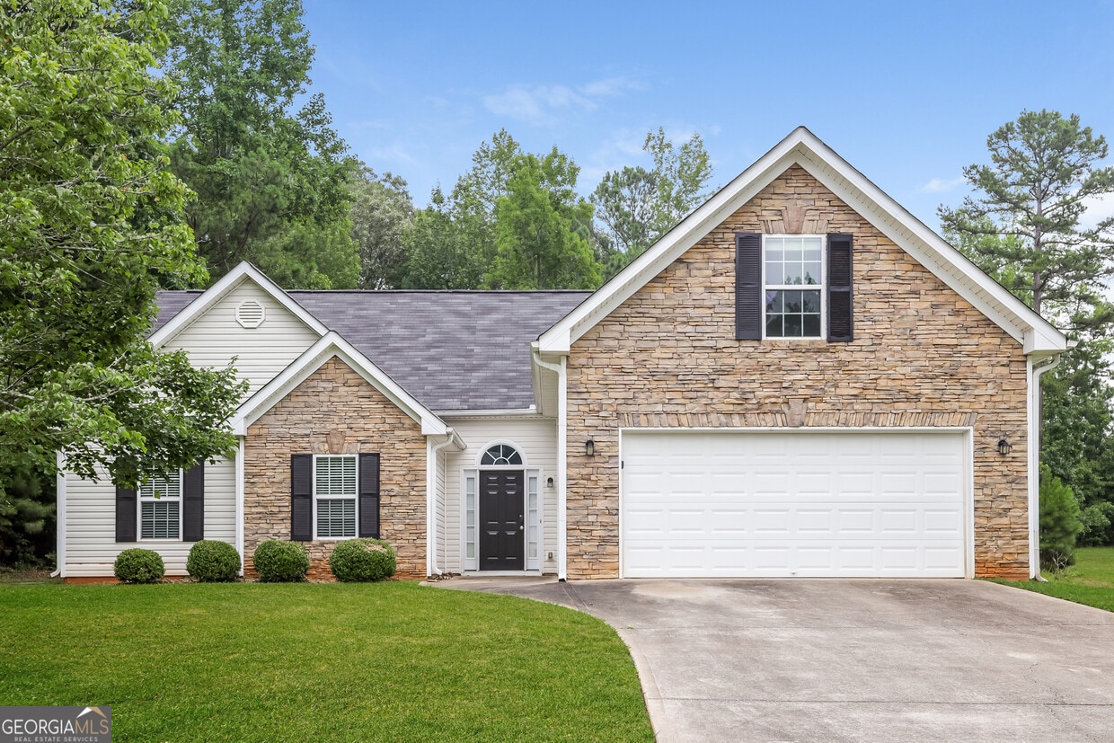 Primary Photo - 135 Oak Meadows Dr