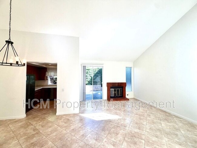 Building Photo - 59 Bridgeport