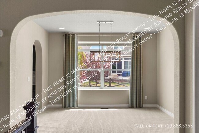 Building Photo - 7215 Rim Bluff Ln