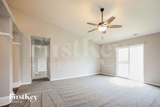 Foto del edificio - 13815 Zion Ct